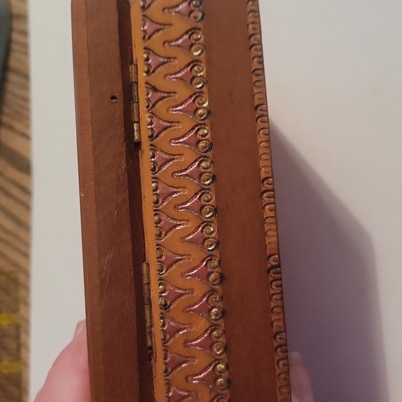 Hand Painted Box - Picture 3 of 8